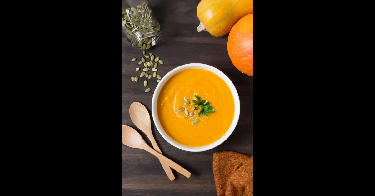 Read more about the article This 3 Ingredient Butternut Squash Soup Will Blow Your Mind!